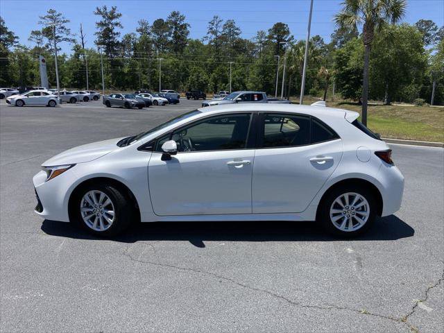 Certified 2025 Toyota Corolla SE FWD image 2