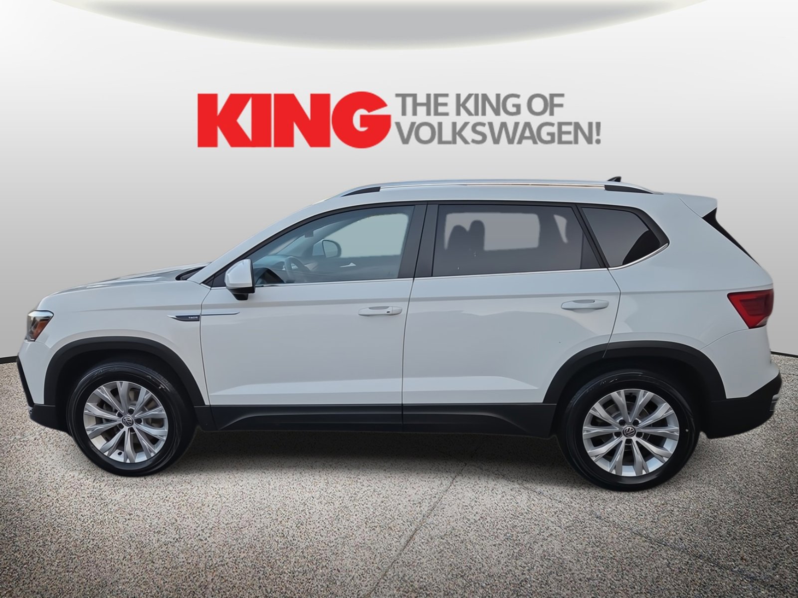 Used 2022 Volkswagen Taos SE image 4