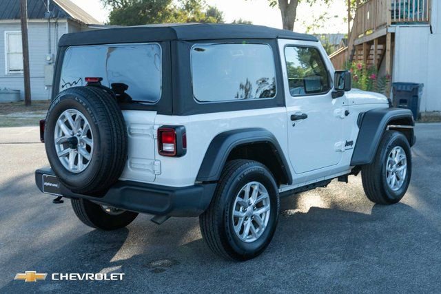 Used 2023 Jeep Wrangler Sport S image 6