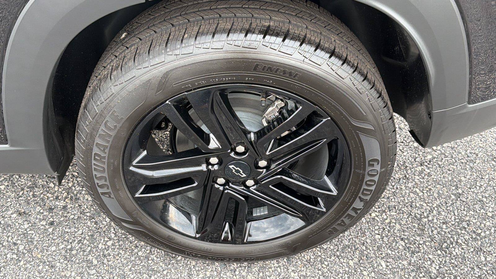 New 2026 Chevrolet Trax ACTIV w/ Sunroof Package FWD image 13