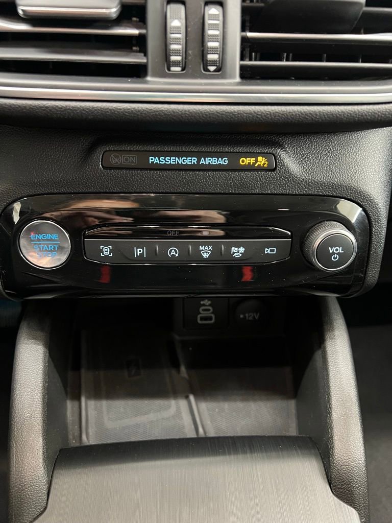 Used 2024 Ford Escape Platinum image 15