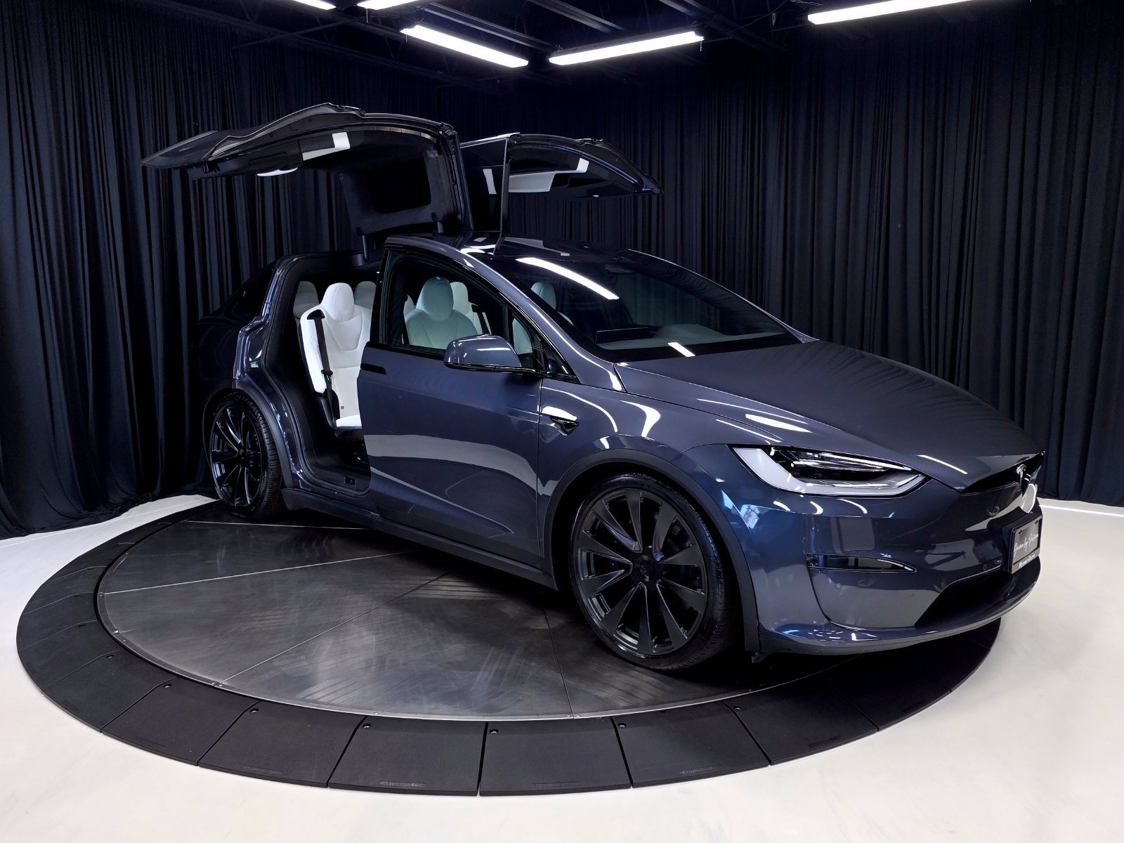 Used 2023 Tesla Model X AWD/4WD image 48
