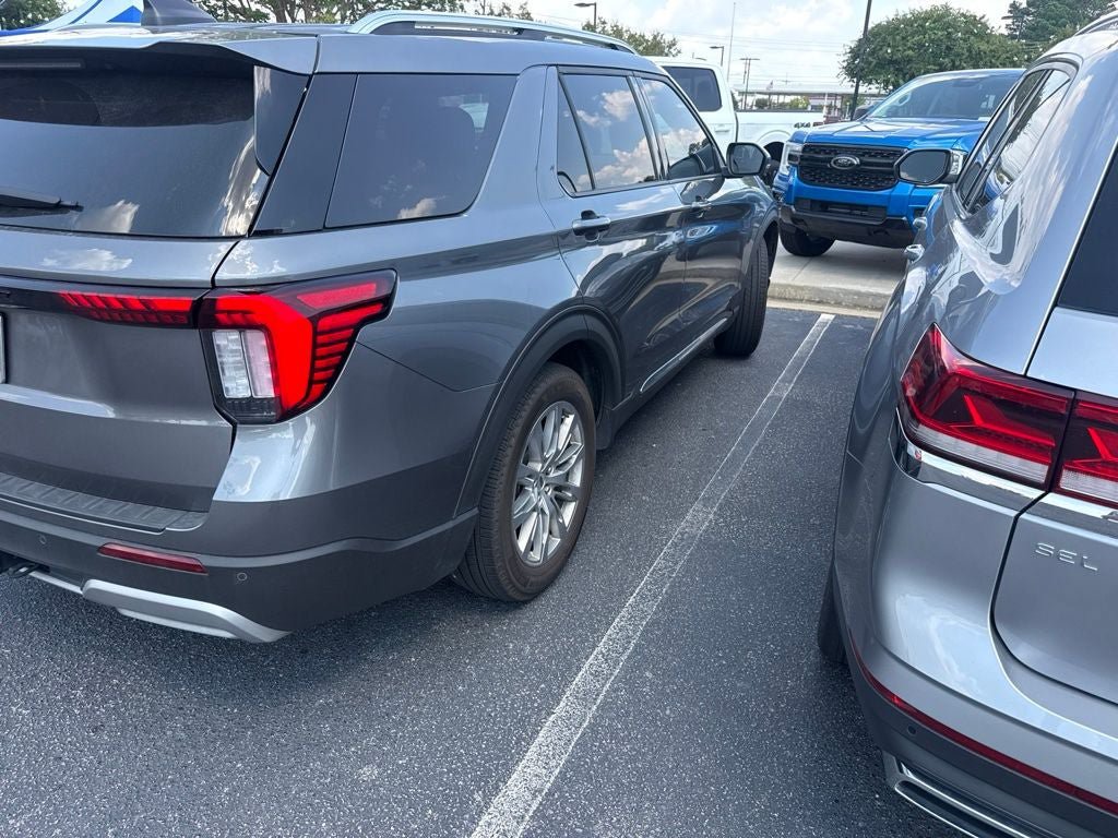 Certified 2025 Ford Explorer Platinum RWD image 25
