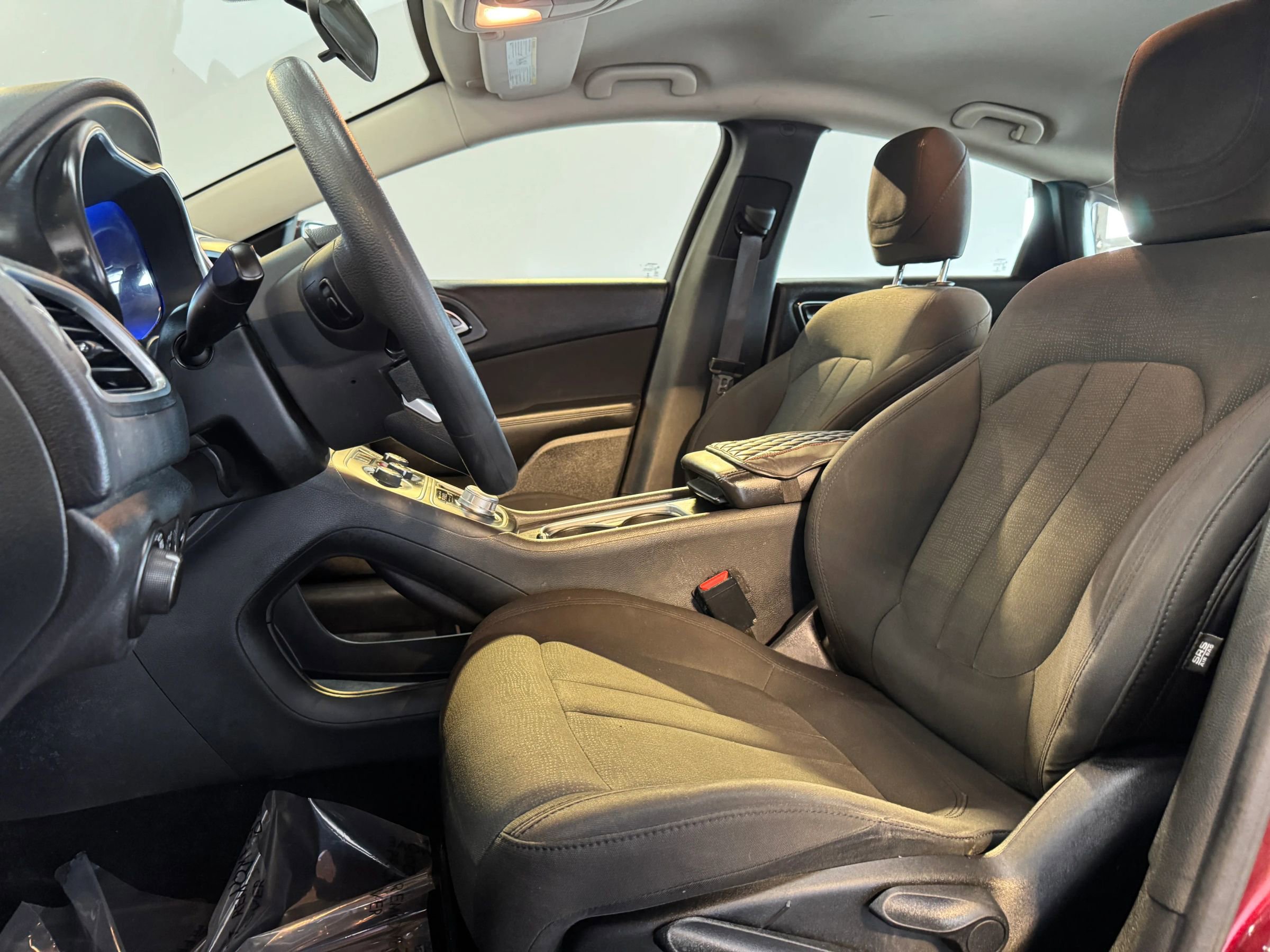 Used 2016 Chrysler 200 LX FWD image 14