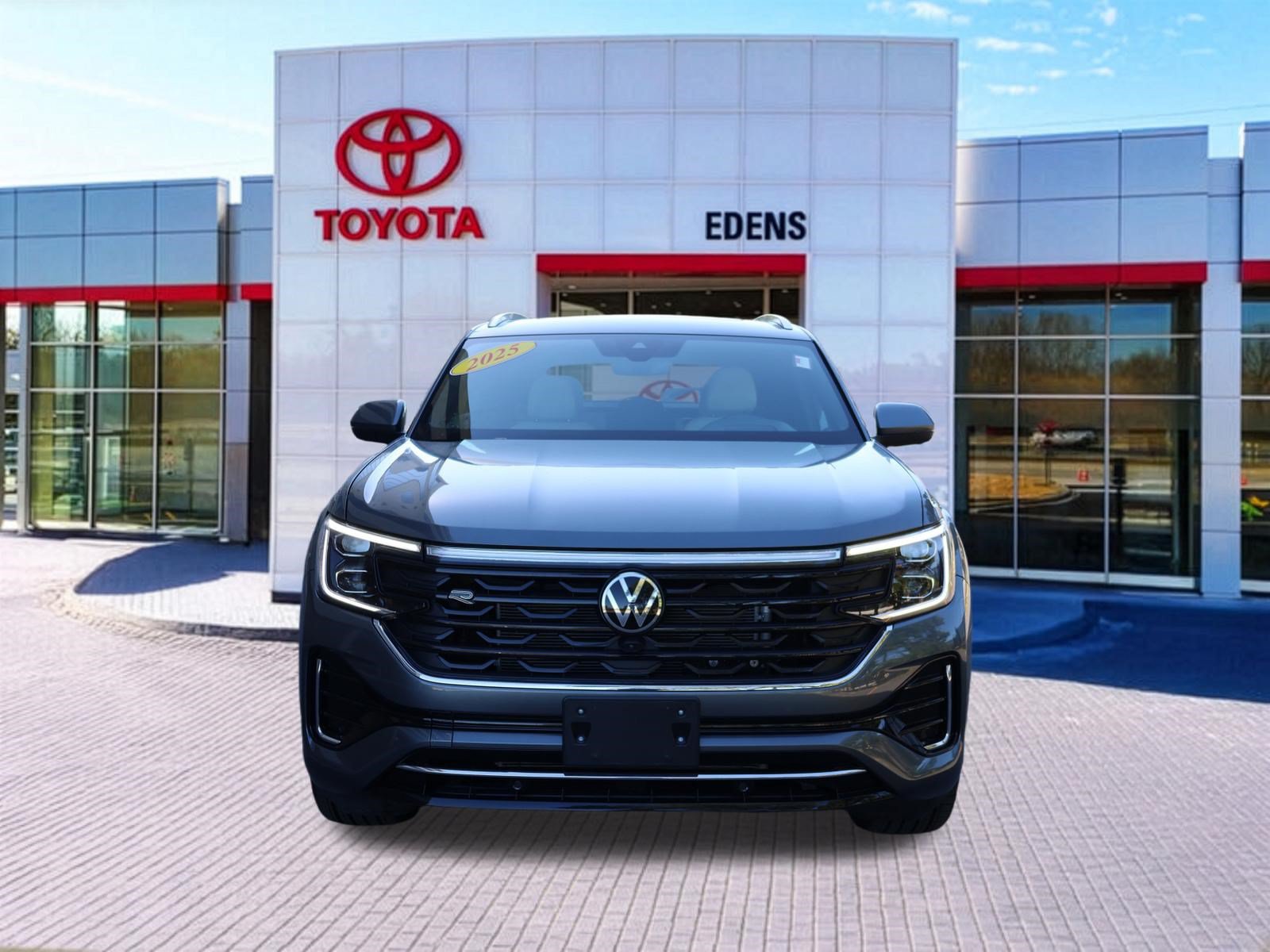 Used 2025 Volkswagen Atlas Cross Sport SEL Premium R-Line AWD/4WD image 12