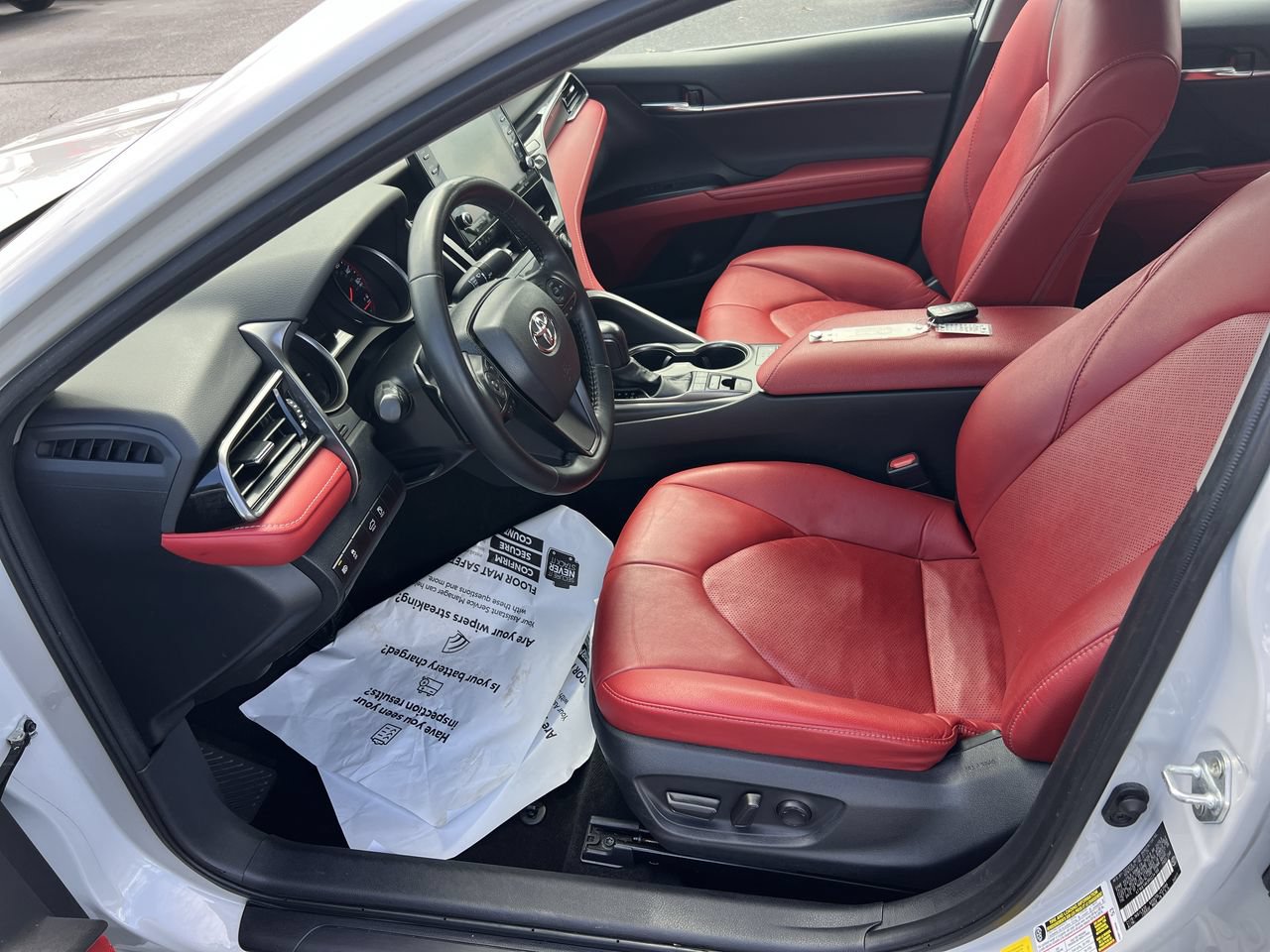 Used 2024 Toyota Camry XSE FWD image 16