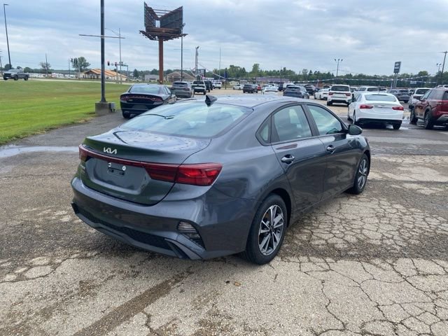 Used 2024 Kia Forte LXS image 6