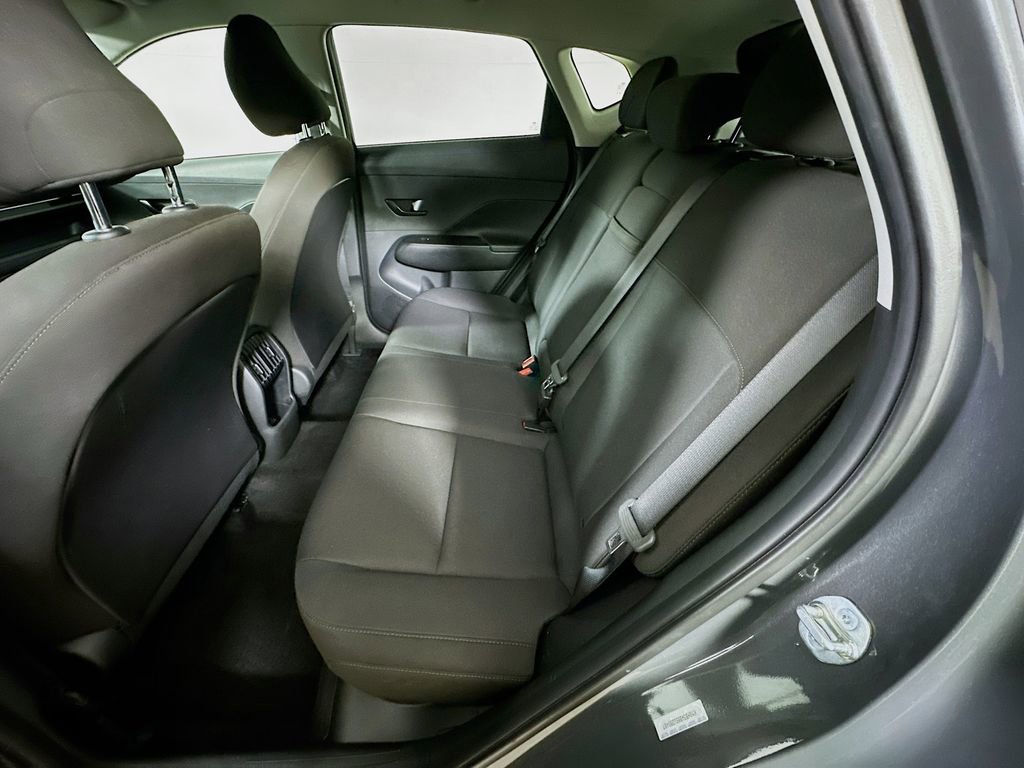 Used 2025 Hyundai Kona SEL FWD image 36