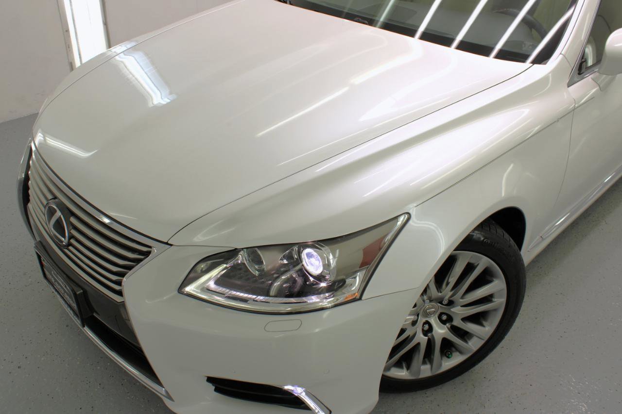 Used 2016 Lexus LS 460 w/ Comfort Package image 17