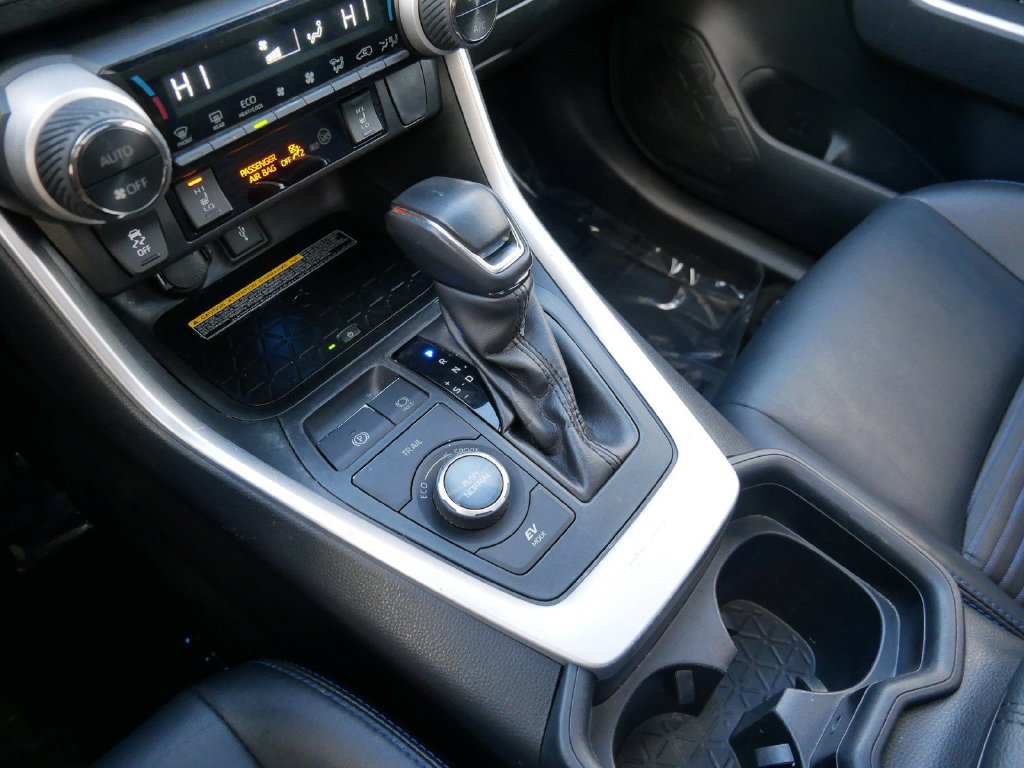 Used 2020 Toyota RAV4 XSE AWD/4WD image 24