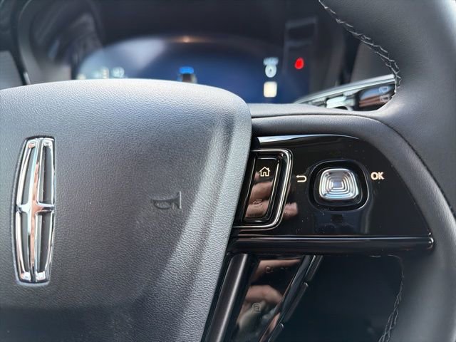 New 2026 Lincoln Corsair Premiere image 15