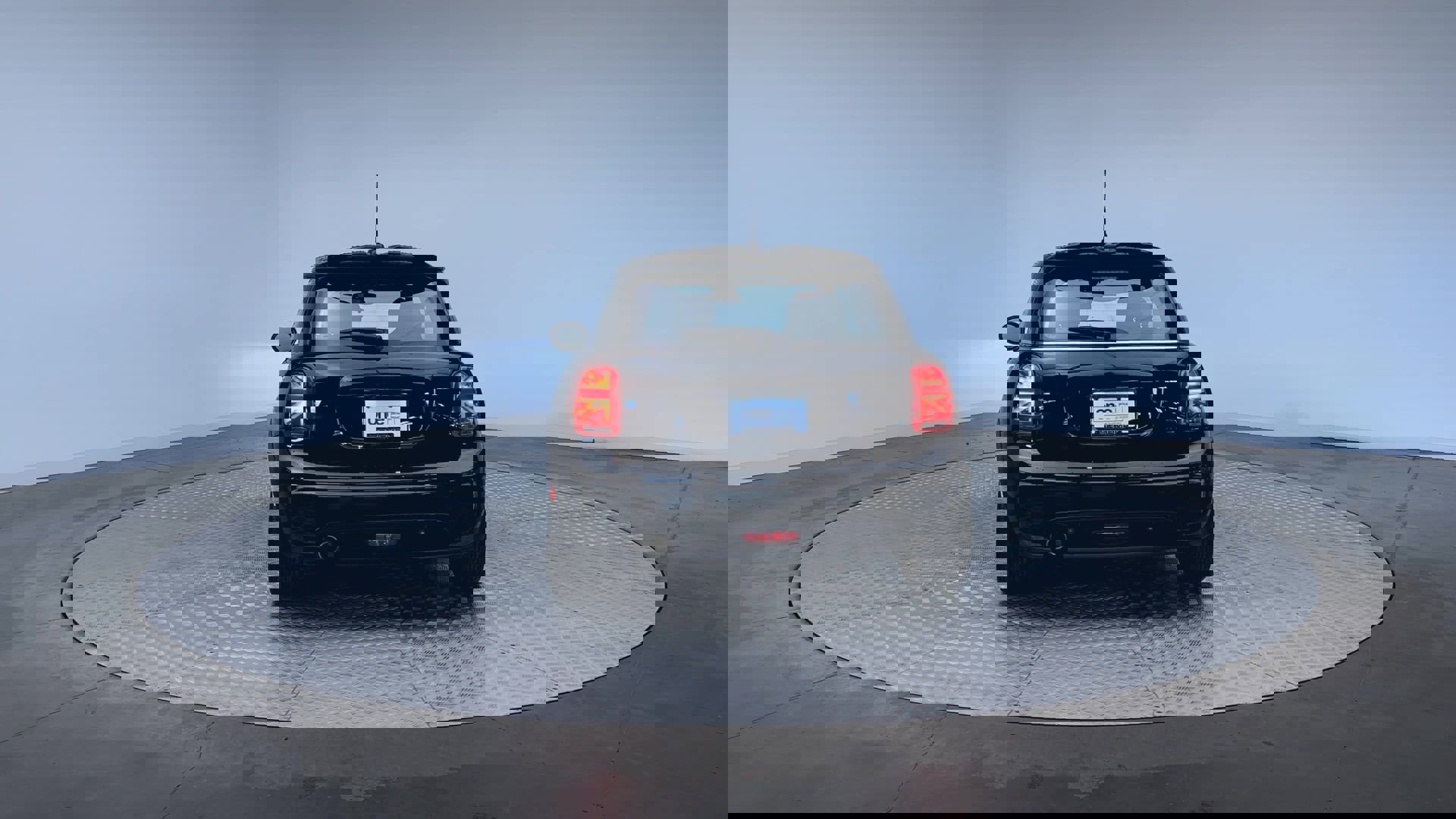 Used 2021 MINI Cooper 2-Door Hardtop FWD image 7