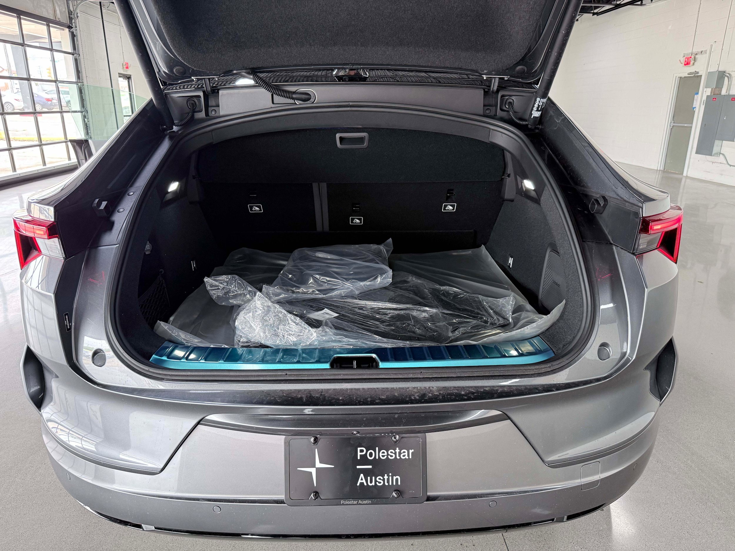 New 2026 Polestar Polestar 4 w/ Performance Pack AWD/4WD image 28