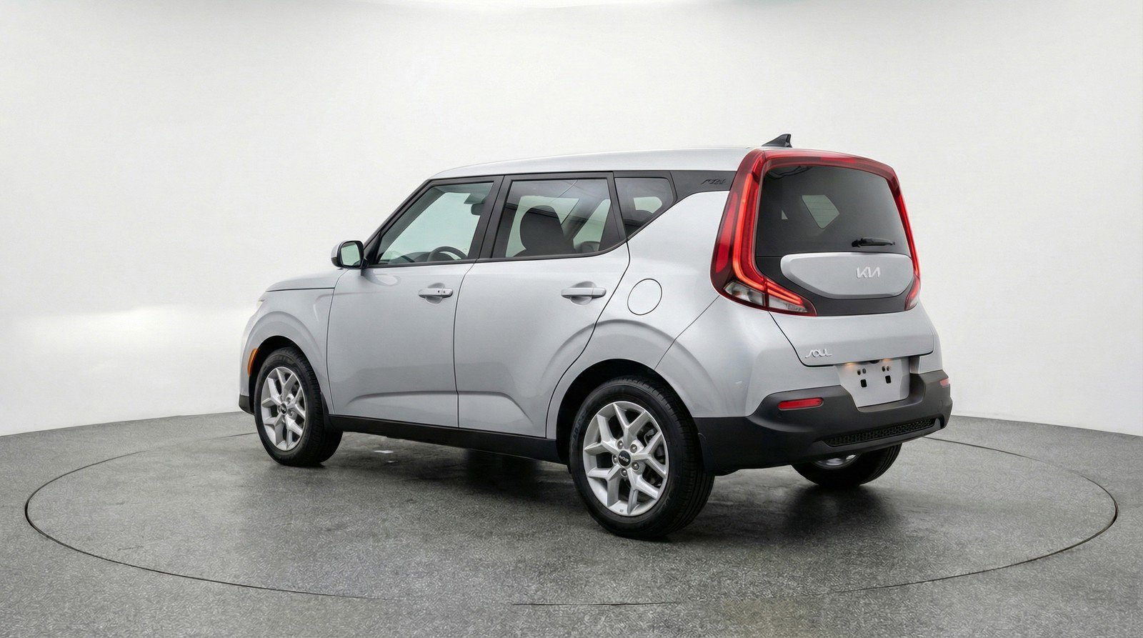 Used 2025 Kia Soul LX w/ LX Technology Package FWD image 6