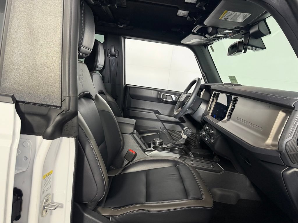 Used 2025 Ford Bronco Outer Banks AWD/4WD image 33