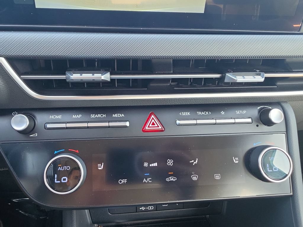 Certified 2025 Hyundai Sonata SEL FWD image 22