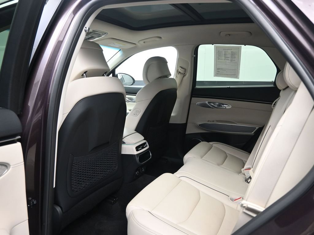 Used 2023 Genesis GV70 2.5T w/ Advanced Package image 26