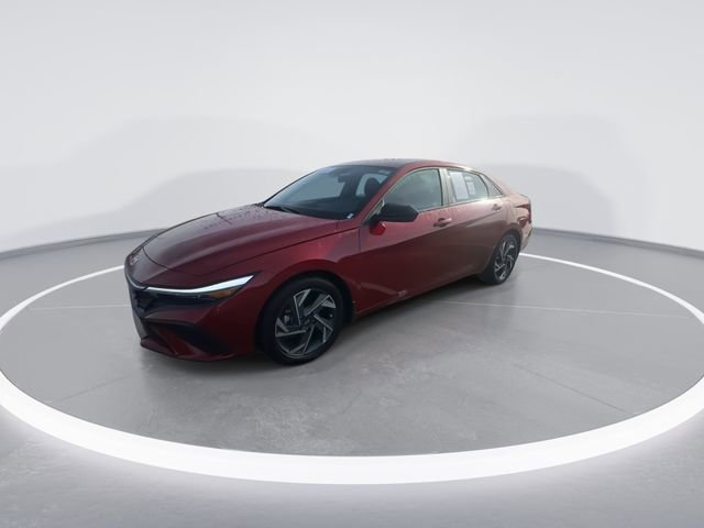 Certified 2025 Hyundai Elantra Sport image 4