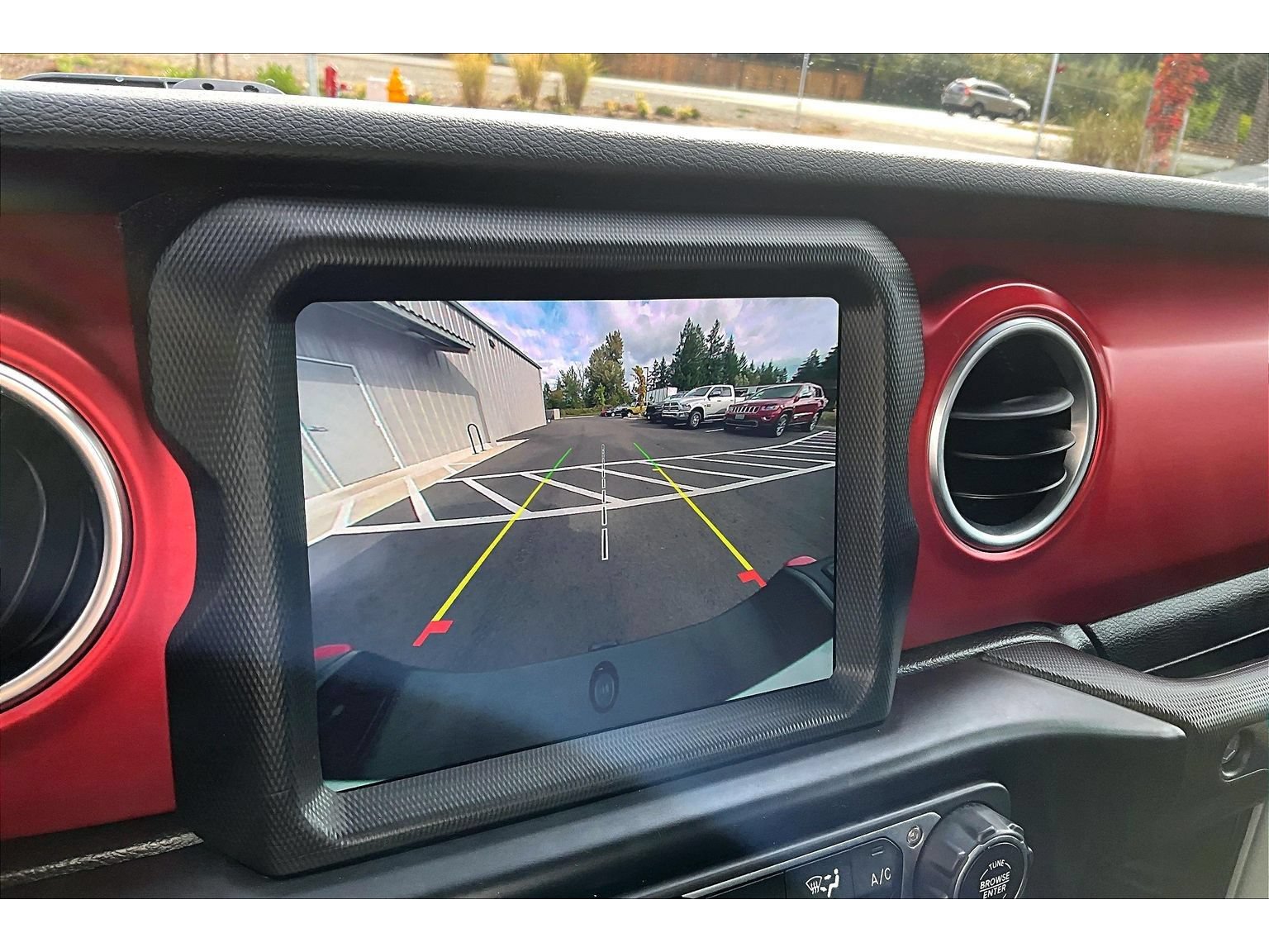 Used 2022 Jeep Gladiator Rubicon w/ Cold Weather Group AWD/4WD image 21