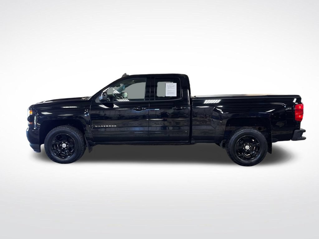 Used 2017 Chevrolet Silverado 1500 LT w/ All Star Edition AWD/4WD image 2