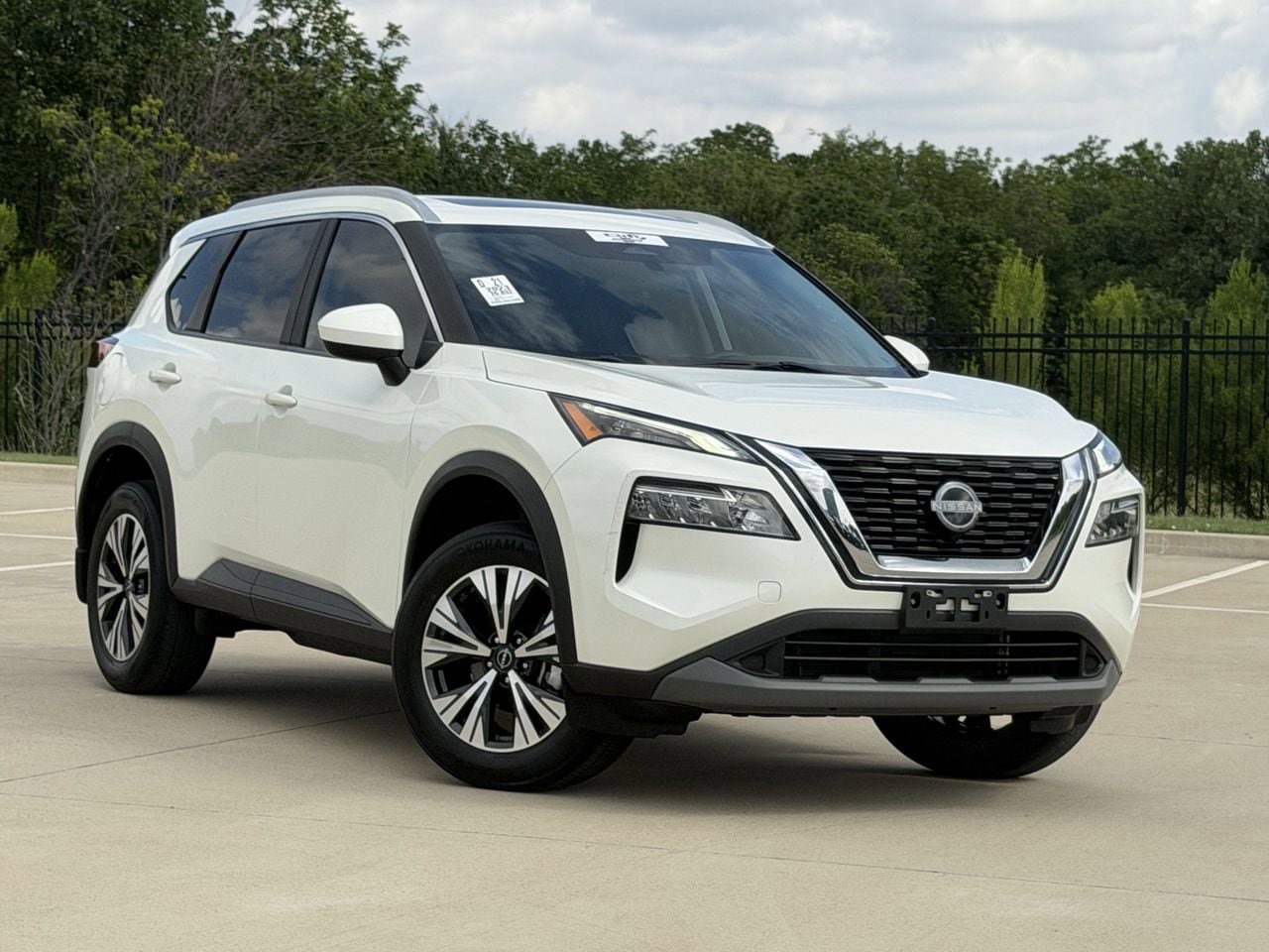 Used 2023 Nissan Rogue SV w/ SV Premium B Package FWD image 7