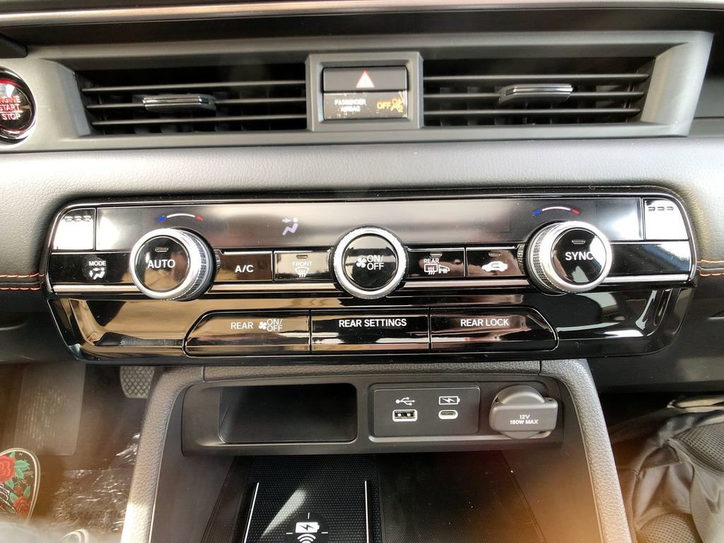 New 2025 Honda Pilot TrailSport image 19