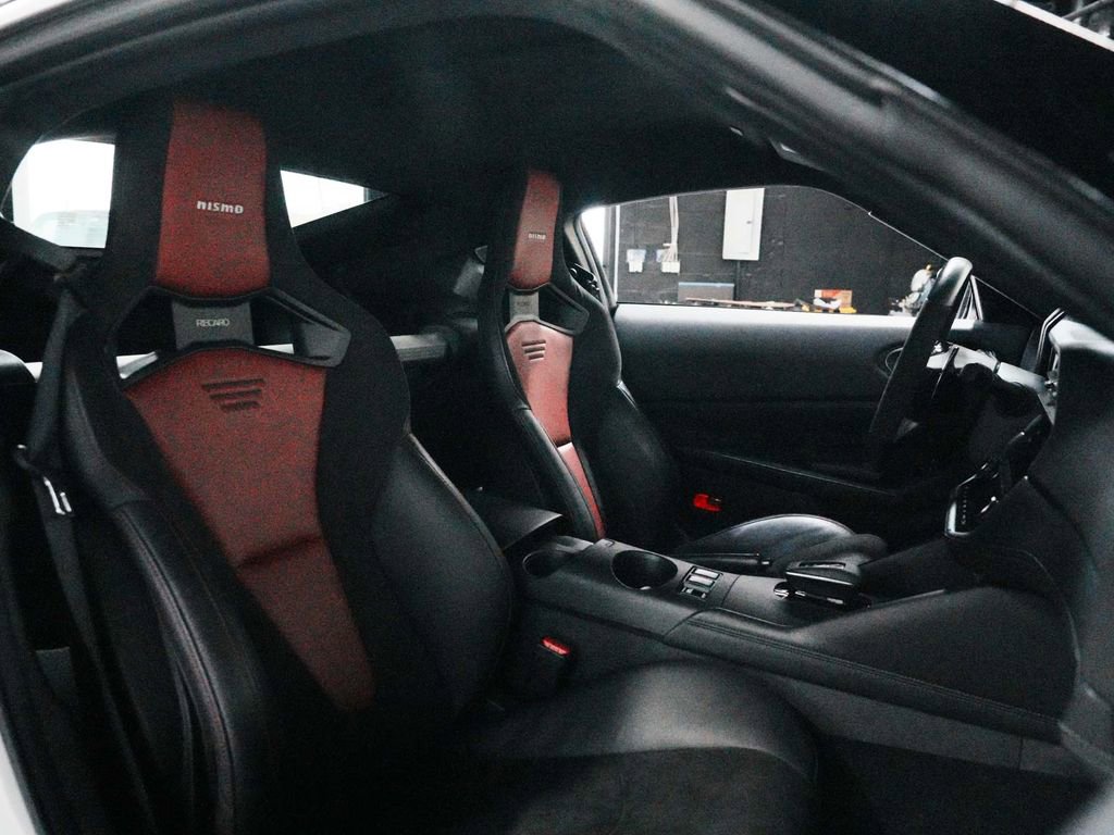 Used 2024 Nissan Z NISMO w/ Floor Mat Package RWD image 28