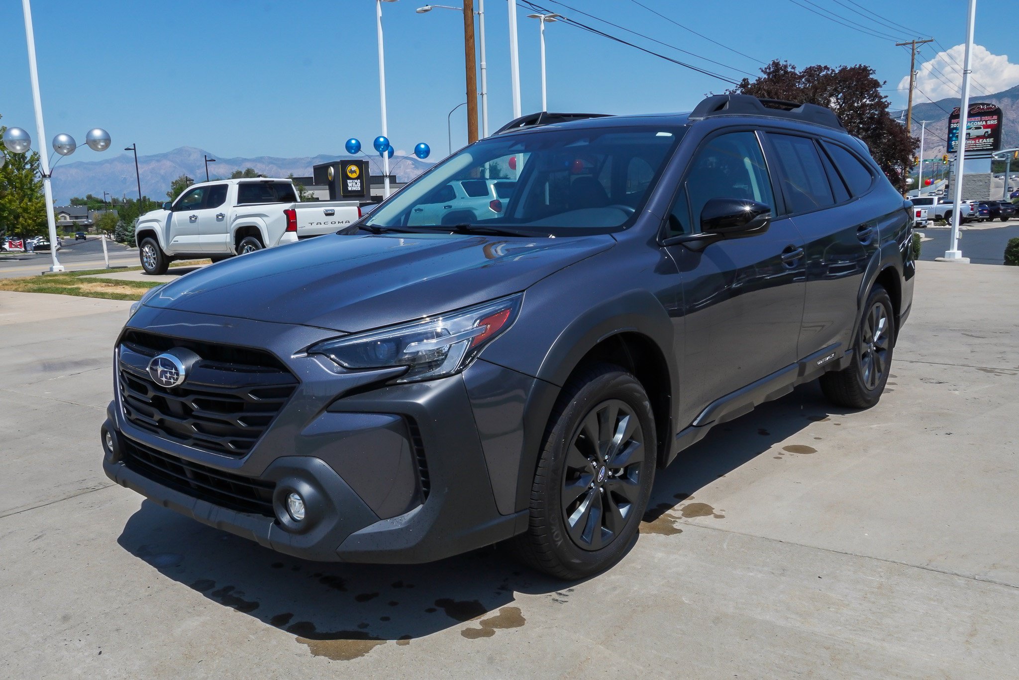 Used 2025 Subaru Outback Onyx Edition XT AWD/4WD image 4