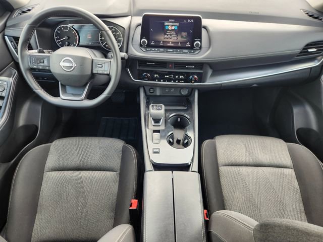 Used 2025 Nissan Rogue SV image 25