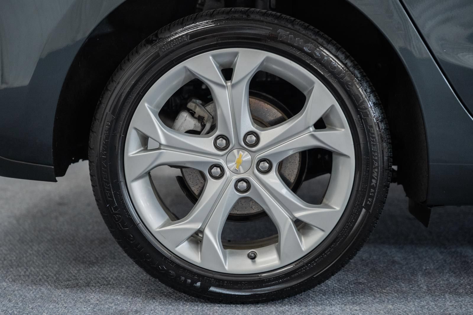 Used 2018 Chevrolet Cruze Premier FWD image 19