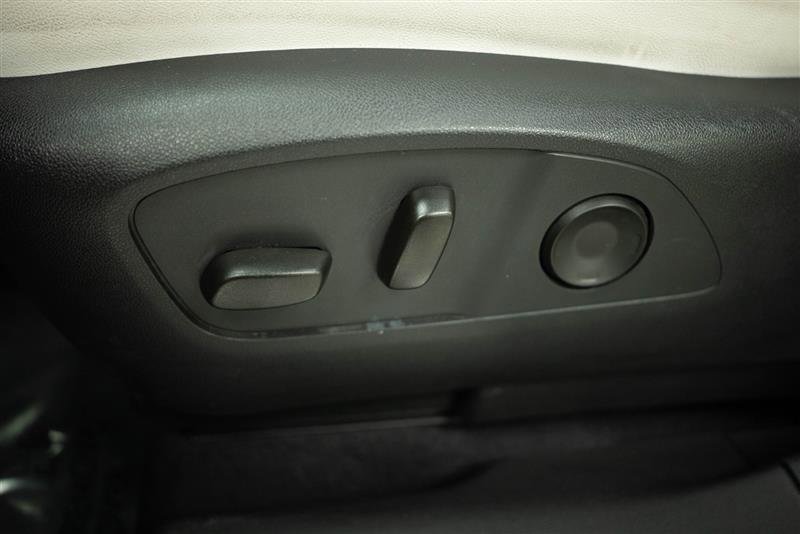 Used 2024 Acura ZDX A-Spec image 12