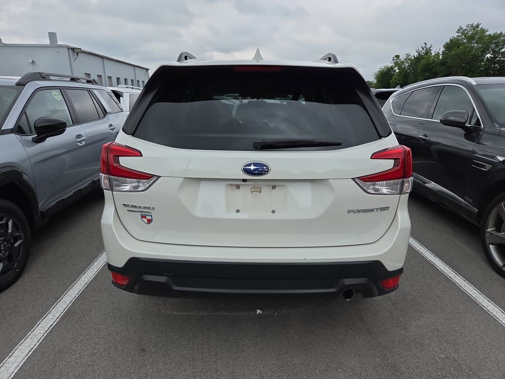 Certified 2022 Subaru Forester Limited AWD/4WD image 6