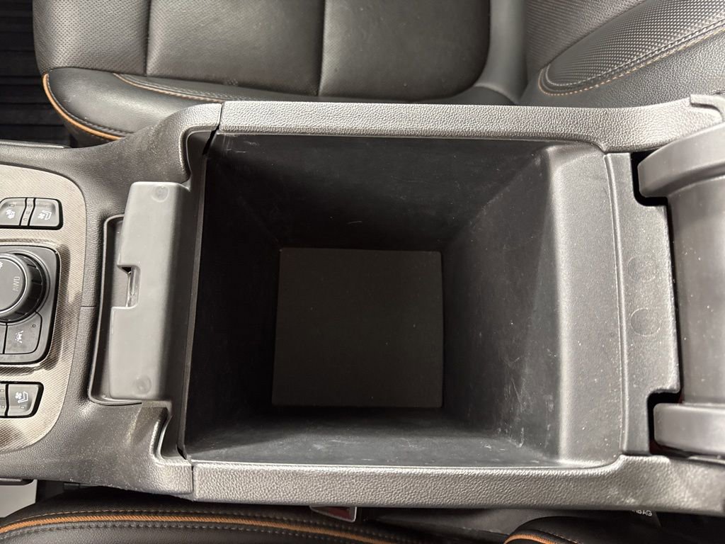 Used 2022 GMC Acadia AT4 w/ GMC Pro Grade Package image 25