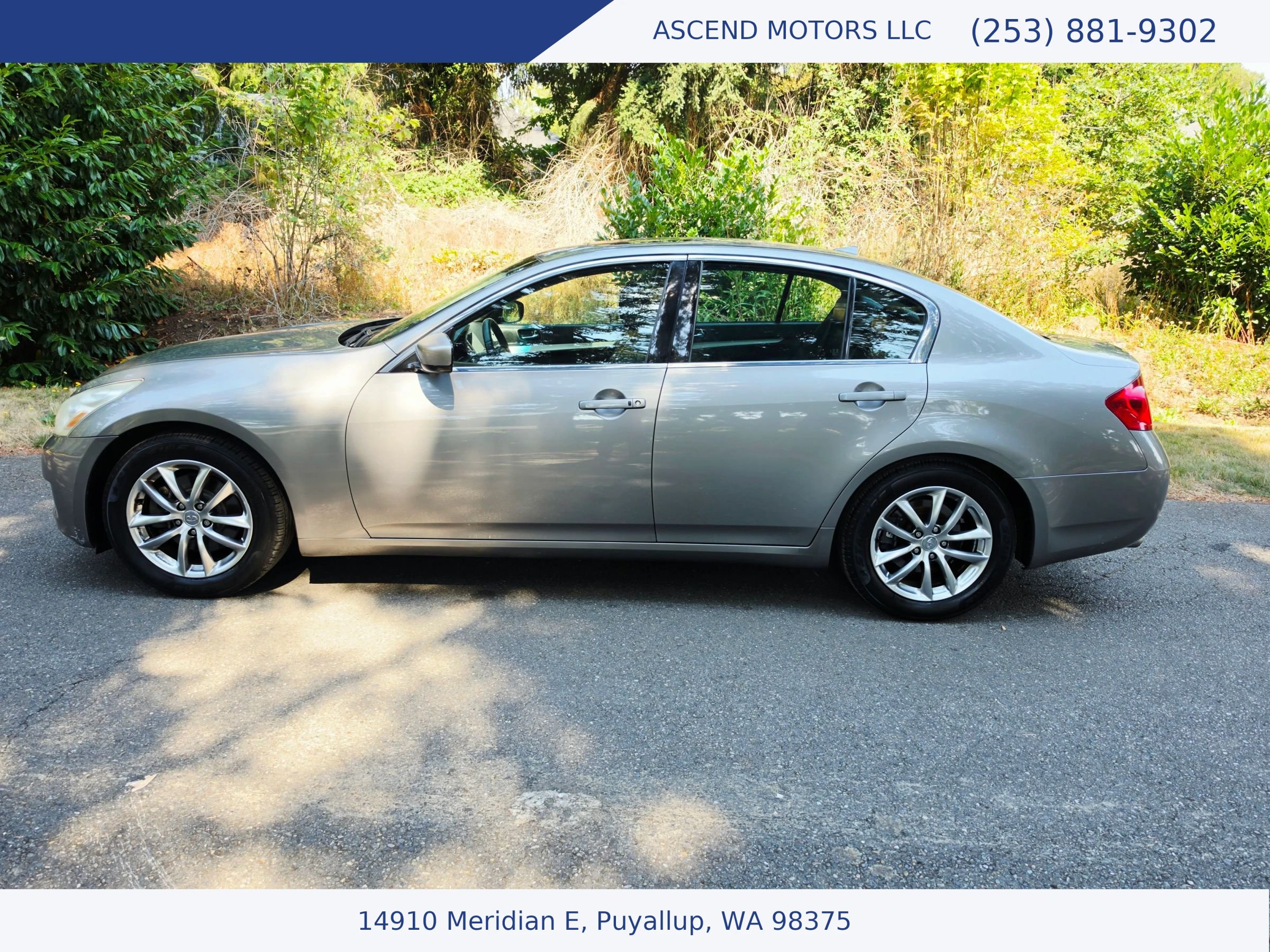 Used 2009 INFINITI G37 Journey w/ Premium Pkg RWD image 2