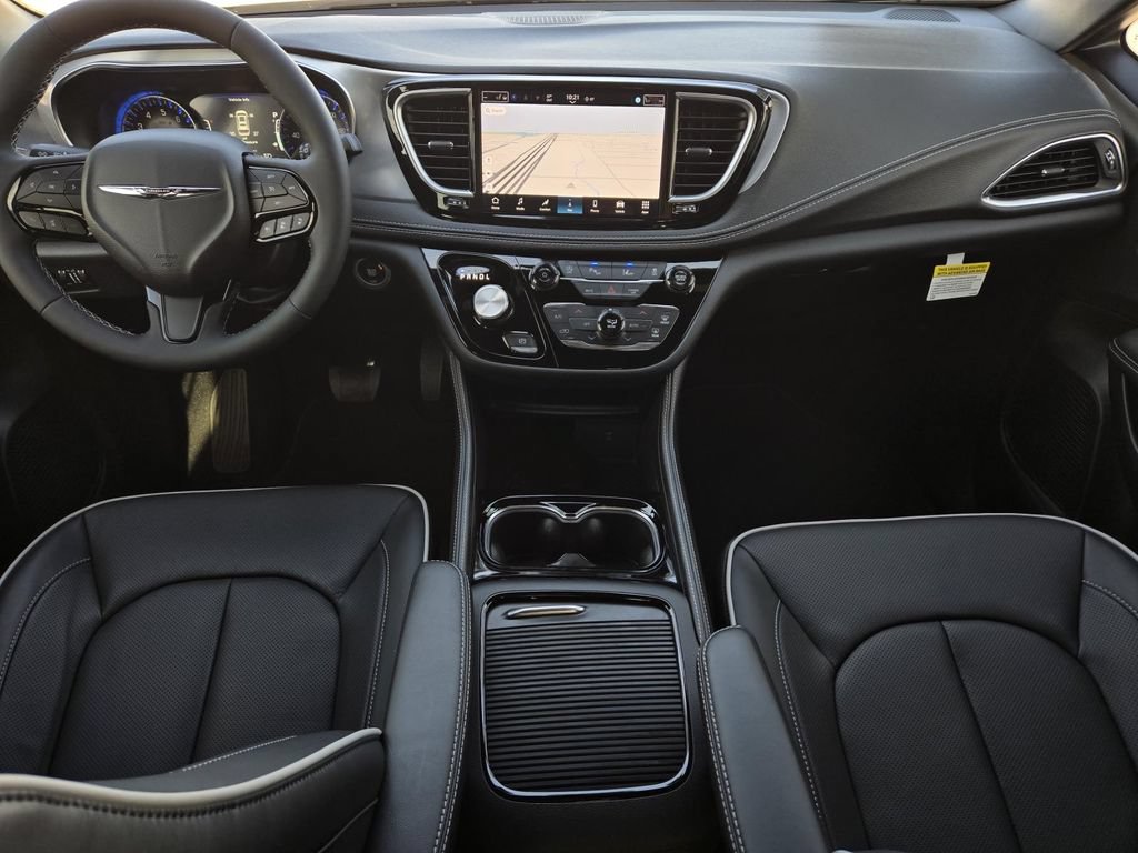 New 2026 Chrysler Pacifica Limited w/ S Appearance Package FWD image 16
