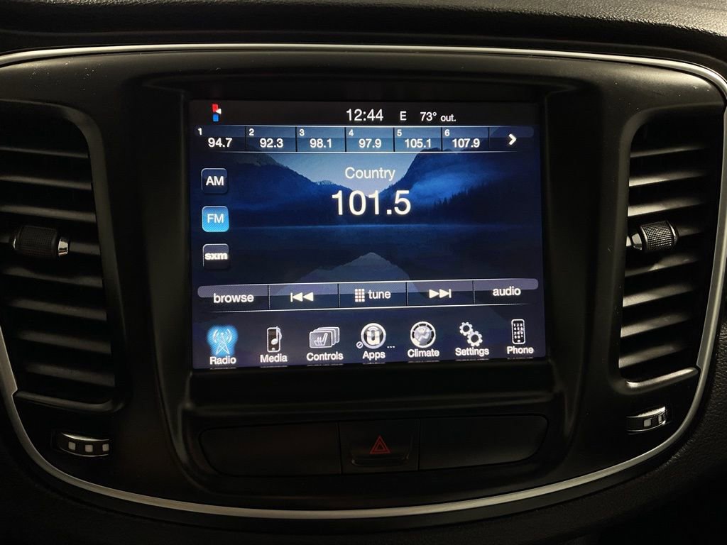 Used 2017 Chrysler 200 Limited Platinum FWD image 24