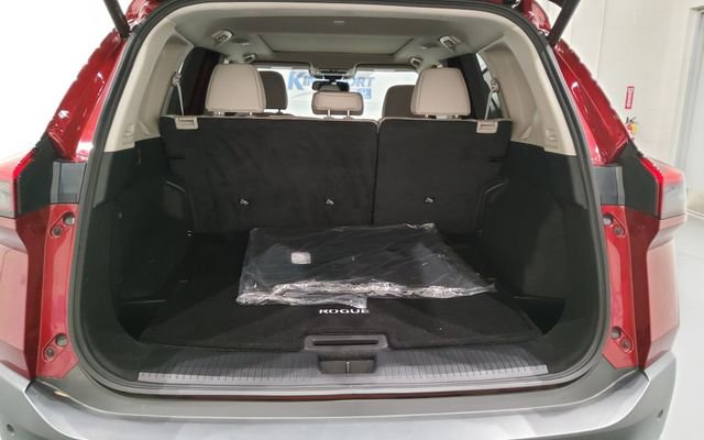 Used 2023 Nissan Rogue SL image 13