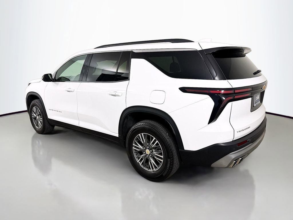 Used 2025 Chevrolet Traverse LT image 5