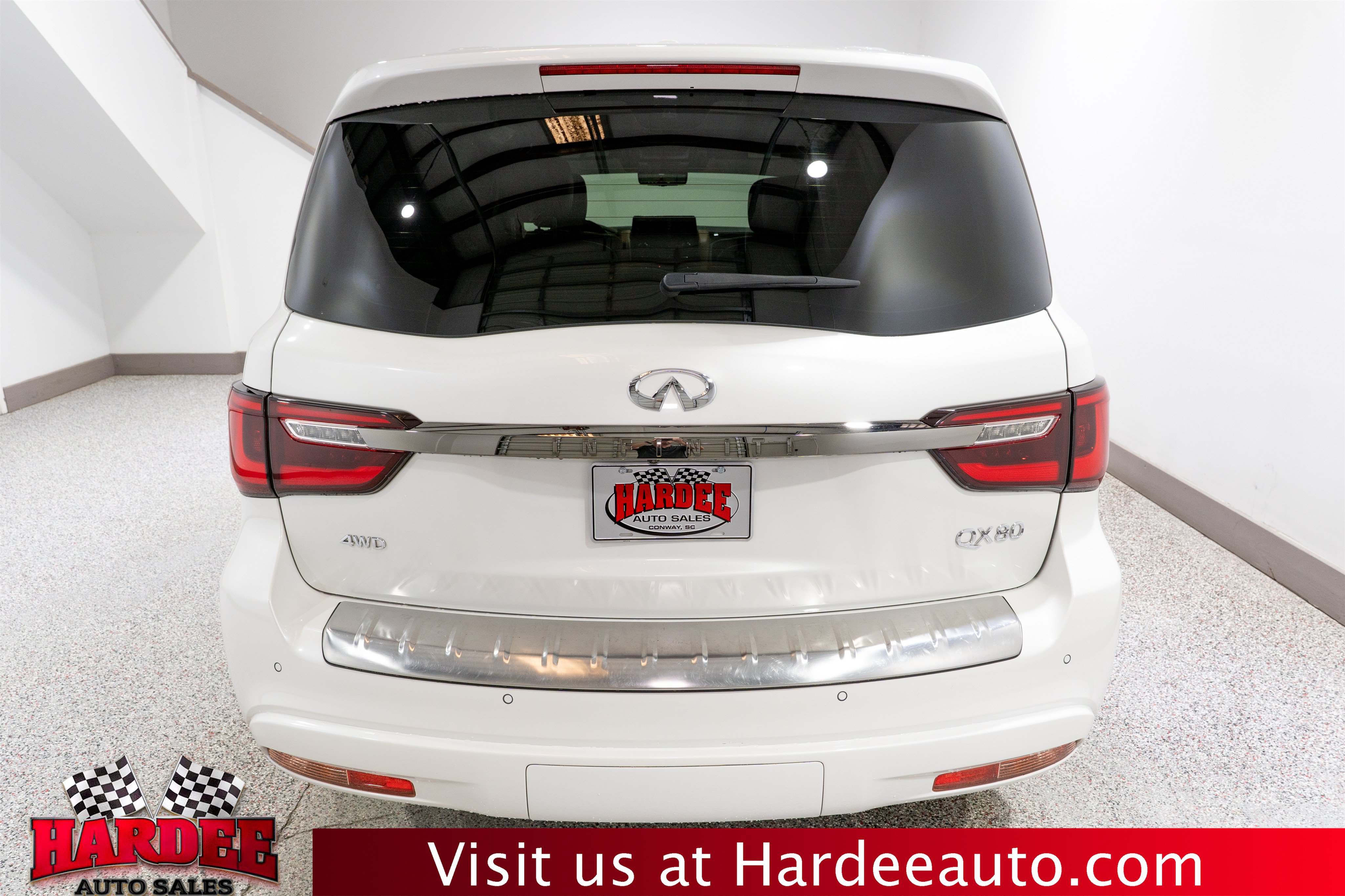 Used 2024 INFINITI QX80 Sensory AWD/4WD image 4