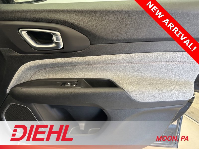 Used 2022 Jeep Compass Latitude w/ Sun and Sound Group image 13