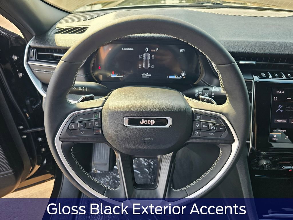 Used 2025 Jeep Grand Cherokee Altitude image 19