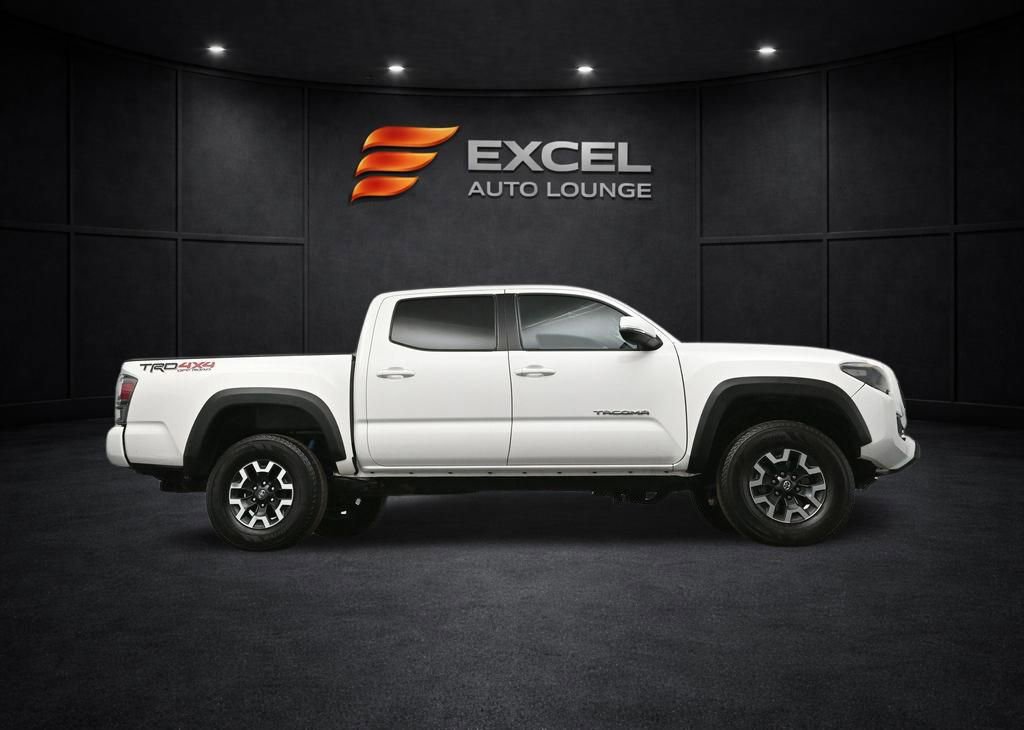 Used 2023 Toyota Tacoma TRD Off-Road w/ Technology Package image 39