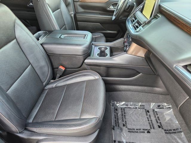 Used 2024 Chevrolet Suburban High Country w/ Premium Package image 19