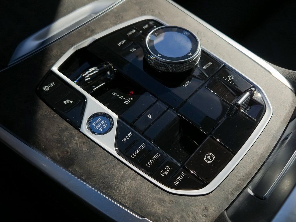 New 2026 BMW X7 xDrive40i w/ Executive Package image 12