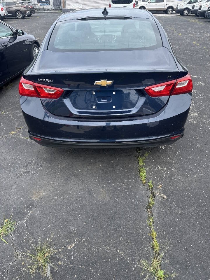 Used 2017 Chevrolet Malibu LS FWD image 3