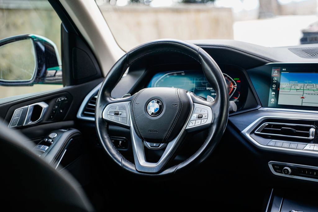 Used 2022 BMW X7 xDrive40i w/ Executive Package image 12