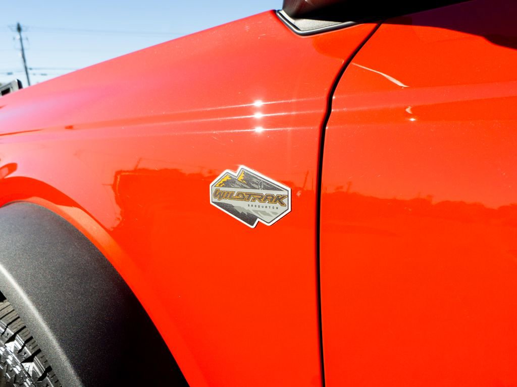 Used 2023 Ford Bronco Wildtrak image 3