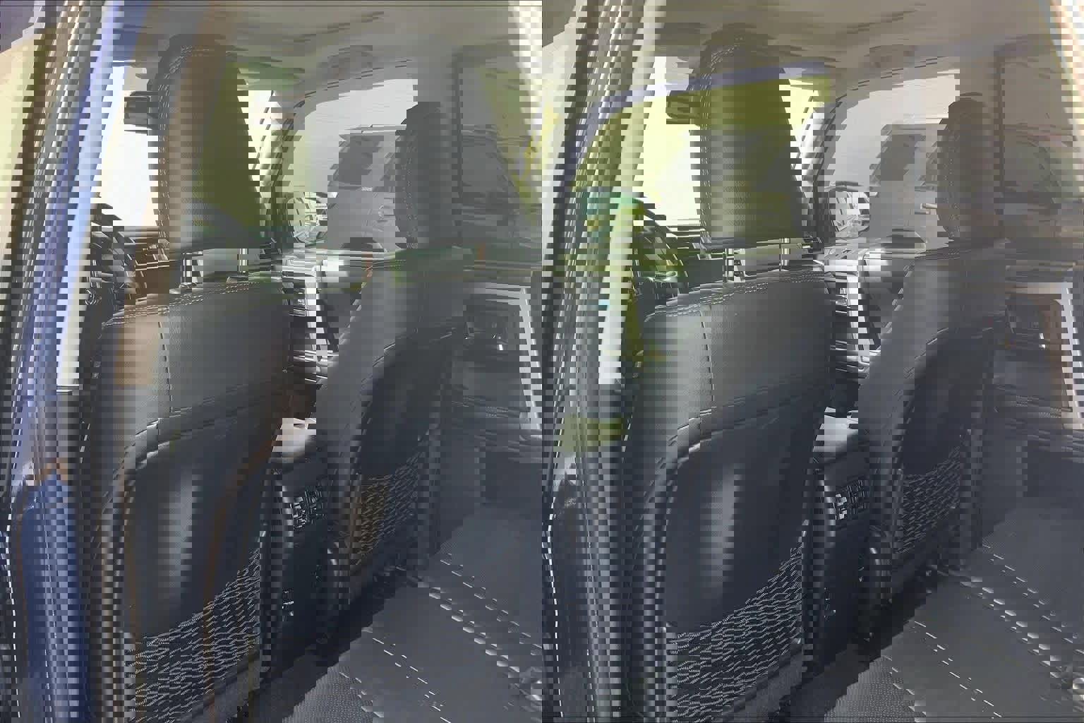 Used 2018 Toyota 4Runner Limited image 13