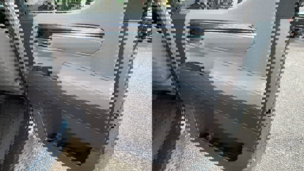 Certified 2024 Chevrolet Silverado 1500 LTZ image 17