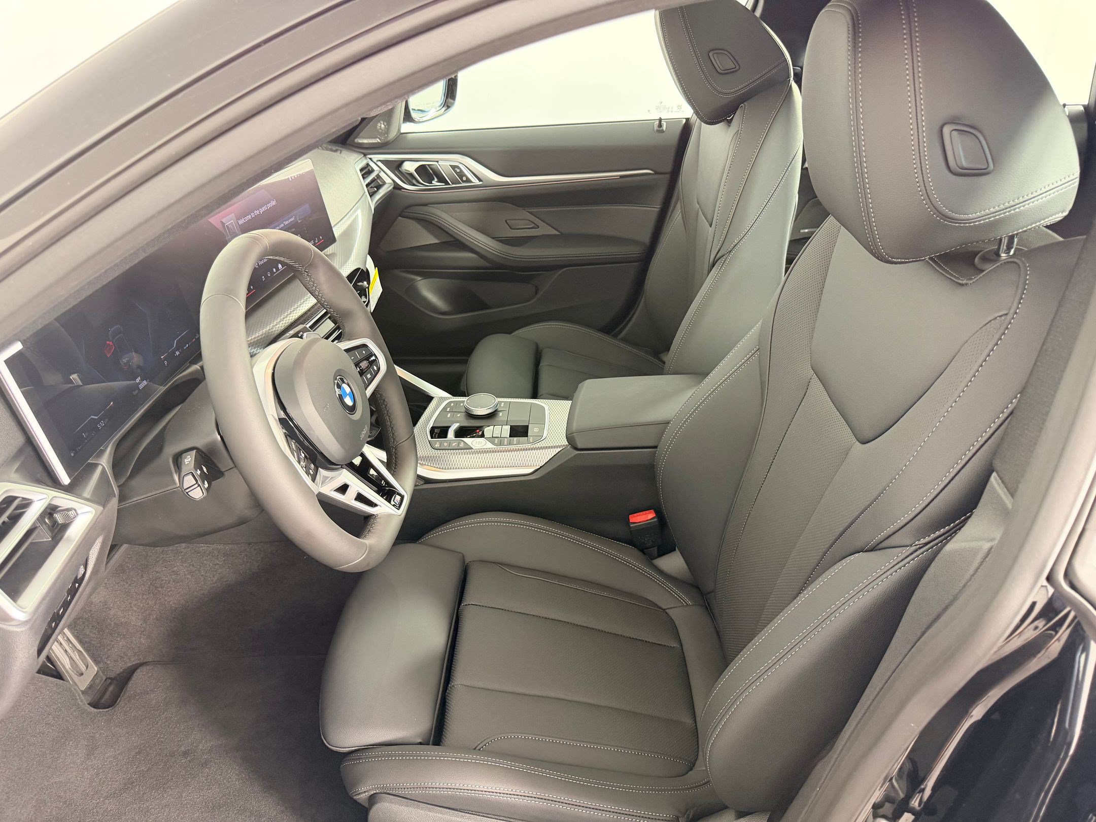 New 2026 BMW 430i xDrive w/ M Sport Package AWD/4WD image 5
